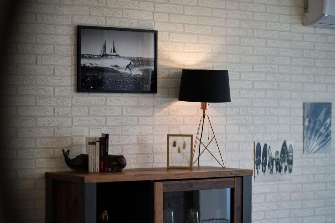 Vintage Breeze - Pools Apartment